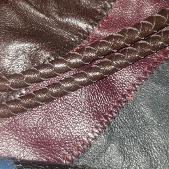 GREAT AMERICAN PATCHED LEATHER SHOULDER BAG EUC. - Picture 6 of 8